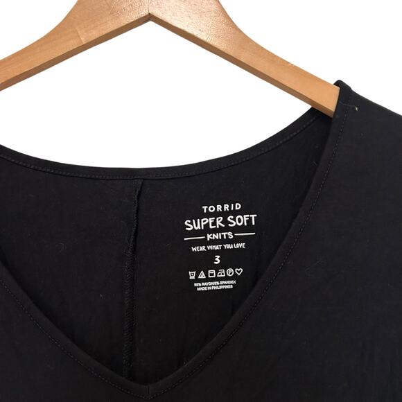 Torrid Super Soft Knit Black V Neck T Shirt Sz 3X - Picture 2 of 3